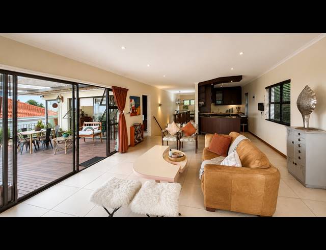 6 BEDROOM HOUSE FOR SALE IN ESSENWOOD